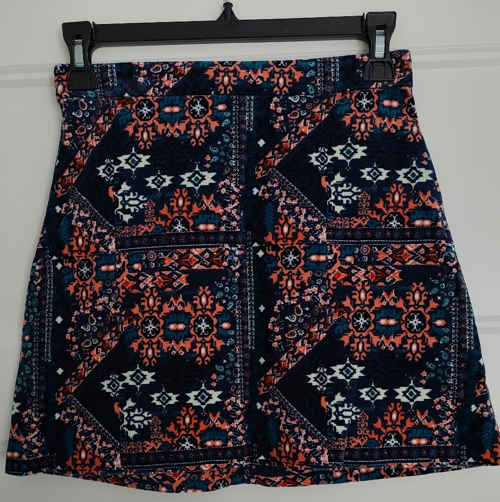 H&M Navy Blue and Coral Patterned Mini Skirt